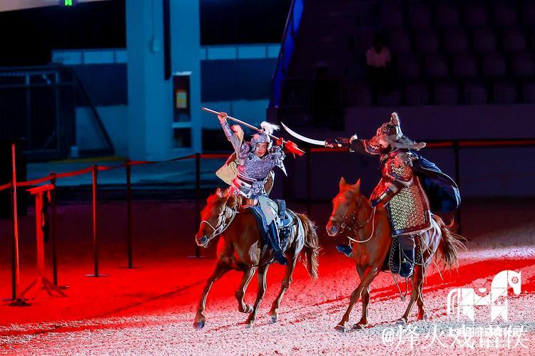 “10后”小将炸场：中国队少年骑射绝技震撼全场